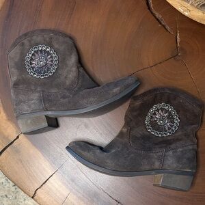J Renee Embroidered Brown Suede Ankle Boots/ Size 10